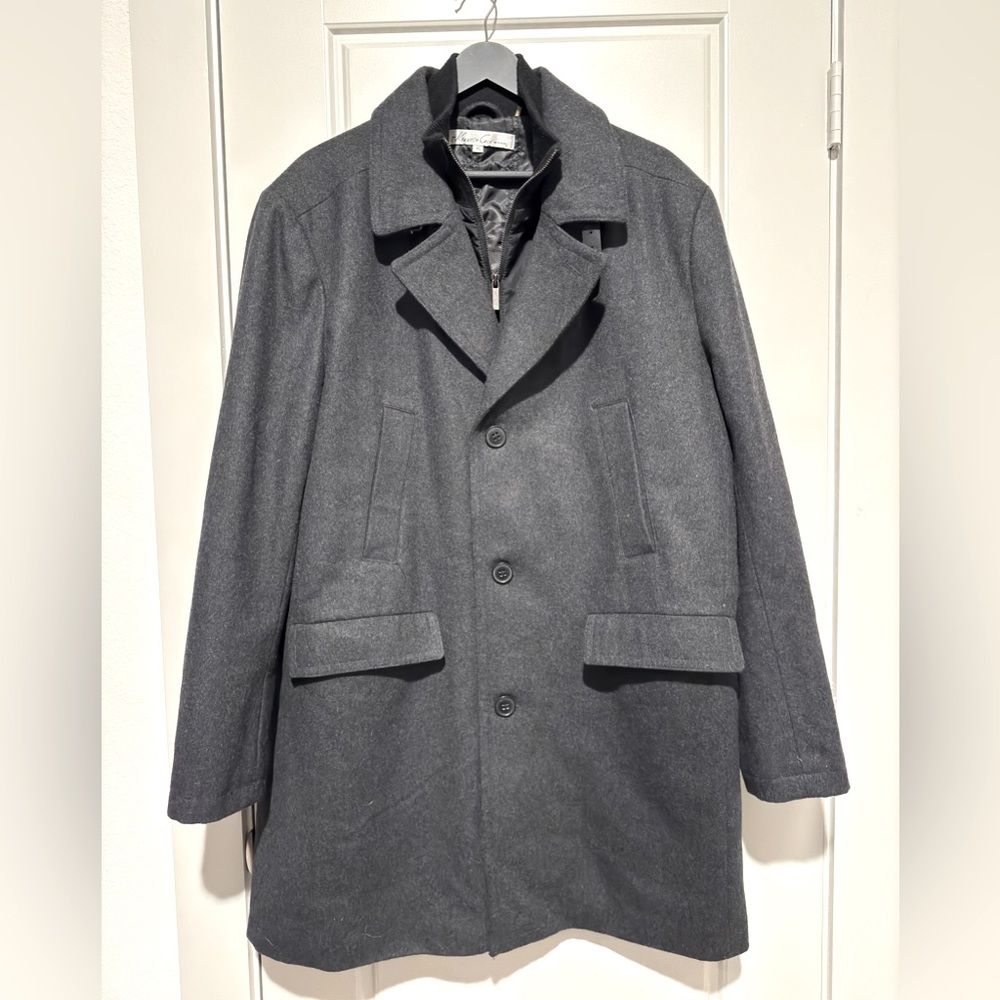 Kenneth Cole Peacoat Men's XLarge Gray Wool Blend
3 Button Zip